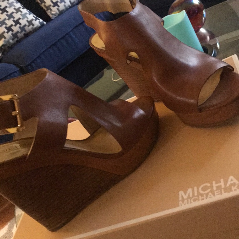 Michael kors brown wedge sandal,size 8 brown color